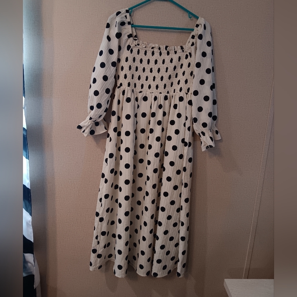 Avara Elegant Black and White Polka Dot Long Sleeve Dress Sz S Like New